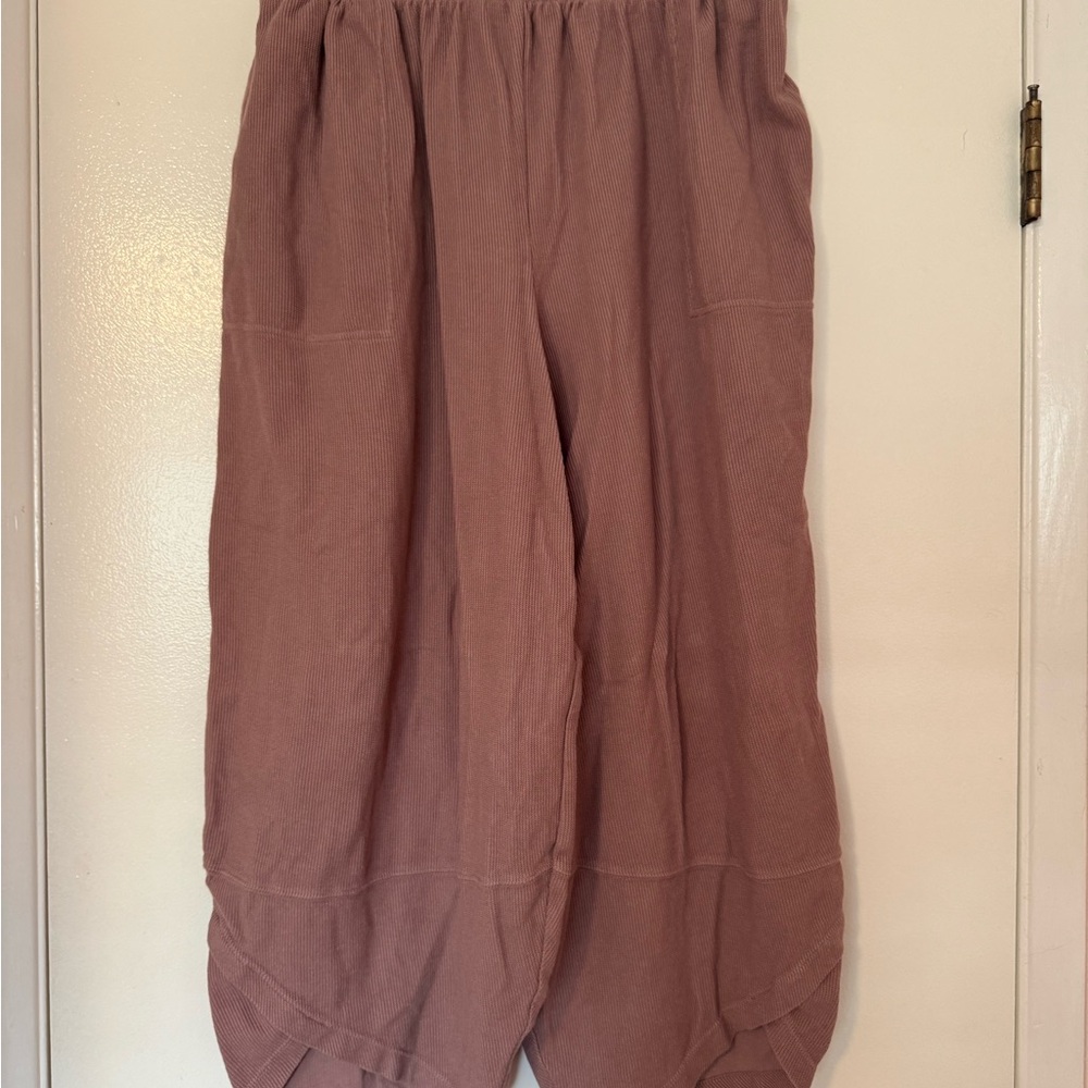 Relaxed FIT - Picture 2 of 4
